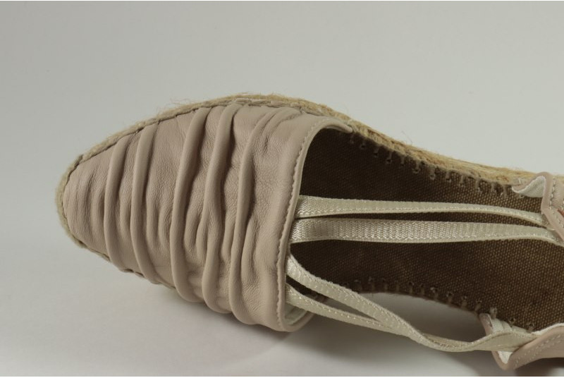 Espadrille avec élastiques cuir froissé