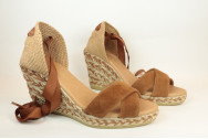 Espadrille avec bride croisée et talon tressé coloré