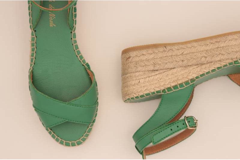 Espadrille compensée plateforme en cuir naturel vert