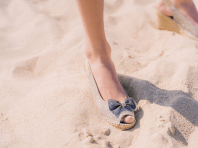 ESPADRILLES DORÉES, OSEZ BRILLER D'ÉLÉGANCE